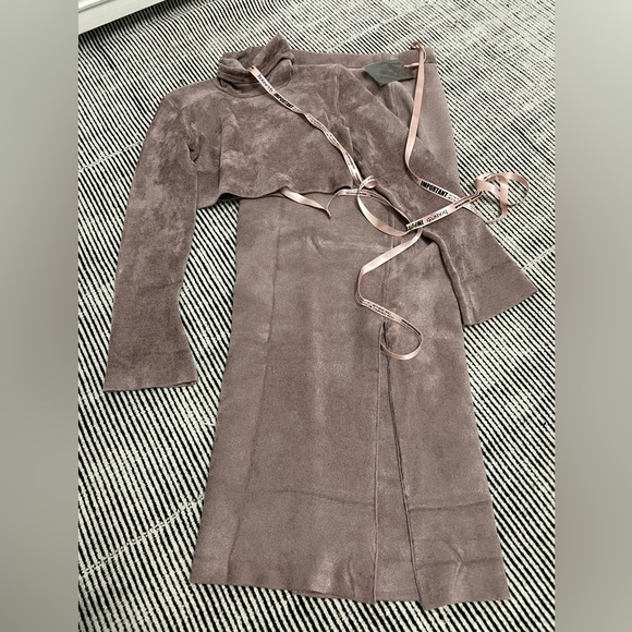 House of CB ROSE CHENILLE MAXI SKIRT & Cropped top brand new! - Picture 3 of 5